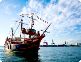 大阪港帆船型観光船サンタマリア